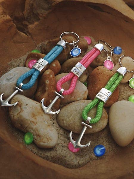 Ankerglücksherz-Anhänger Sommerbrise, in trendy Neo Farben.